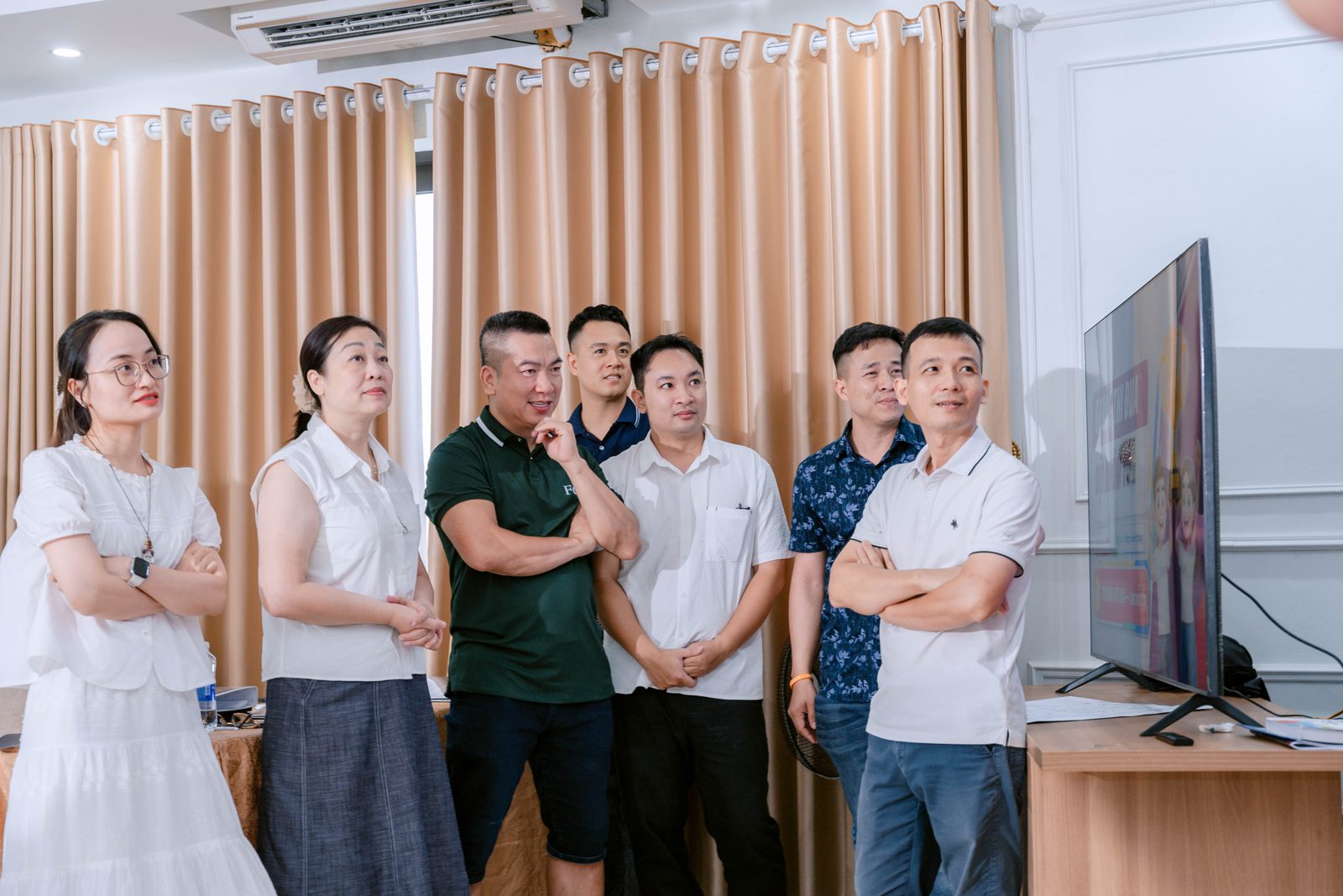 Google AI Overviews là gì và website nhỏ có cửa được trích không