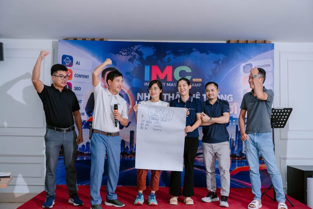 marketing thực chiến — học viên thực hành tại Internet Mastery Camp
